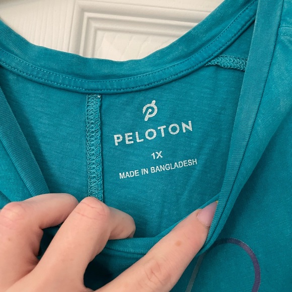 blue peloton tank top - Picture 3 of 3